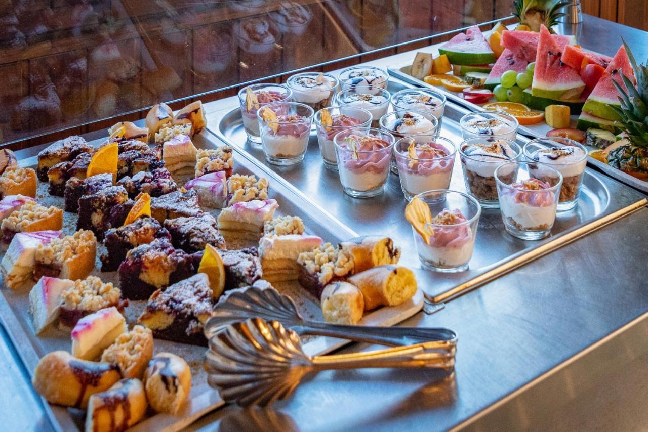 Eden Lounge Restaurant & Pension Верешедьхаз Экстерьер фото